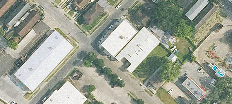 Flex Space with Roll-Up Garage