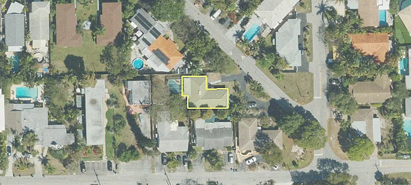 Turnkey Duplex with Screened Pool