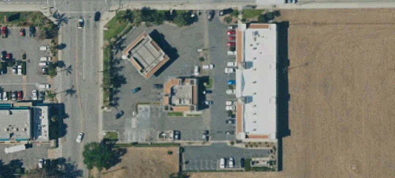 In-Line Retail Space in Shopping Center