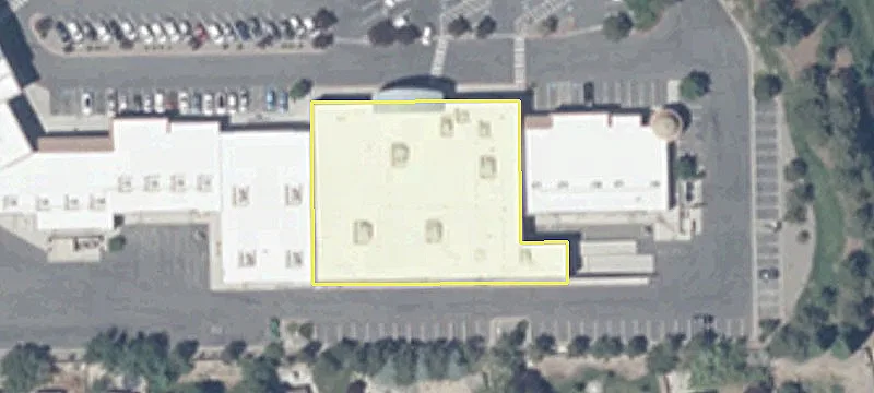 Retail Storefront at Ridgeview Plaza