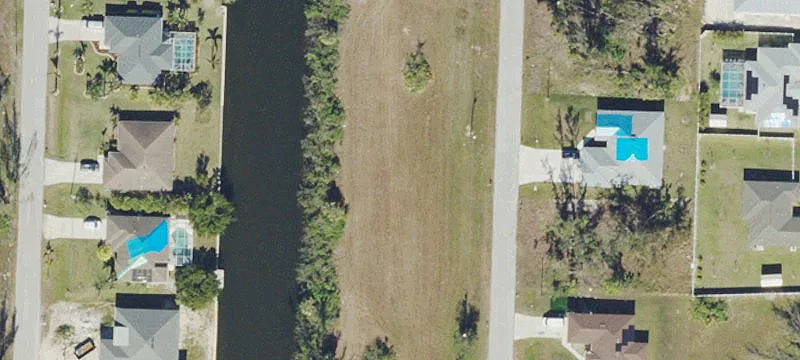 Freshwater Canal Lot