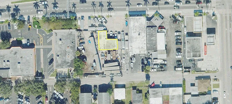 Multi-Use Retail Buildings with Auto Dealership