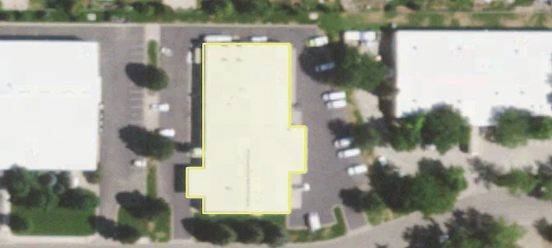 Warehouse with Multiple Overhead Doors
