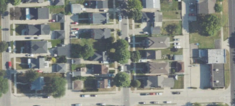 Well-Maintained 5-Unit Multifamily Building