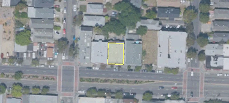 Street-Facing Retail or Office Suite