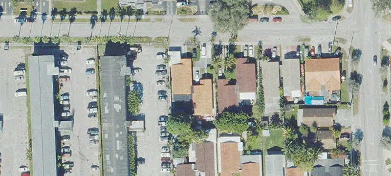 3BR/2BA Duplex with Yard