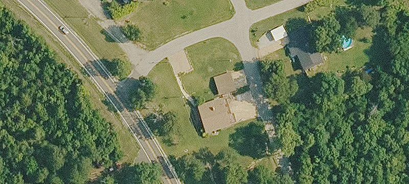 Multi-Unit Building with Yard Space