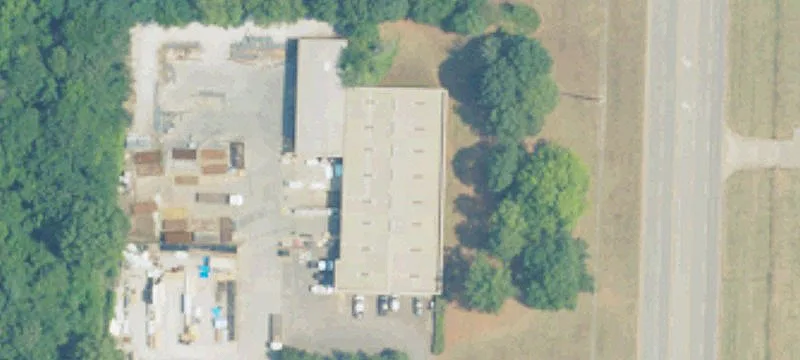 Single-Tenant Office/Warehouse with Yard