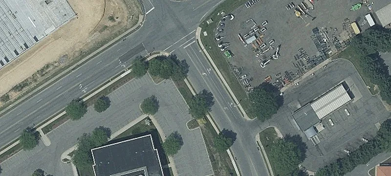 Drive-Through Commercial Building