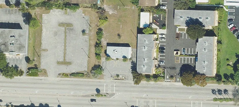 Stand-Alone Restaurant or Office Building