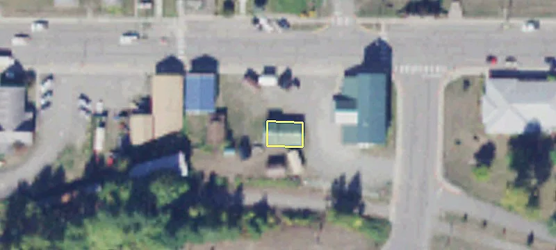 Retail/Auto Building with Shop