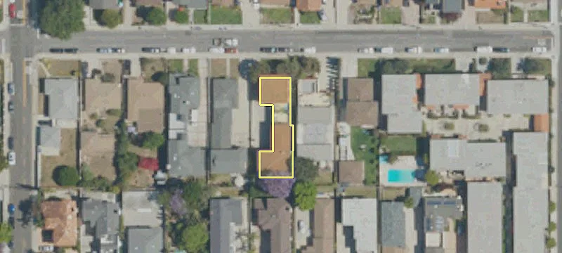 Four-Unit Apartment with Private Laundry