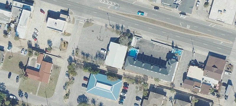 Office/Retail Building with Open Layout