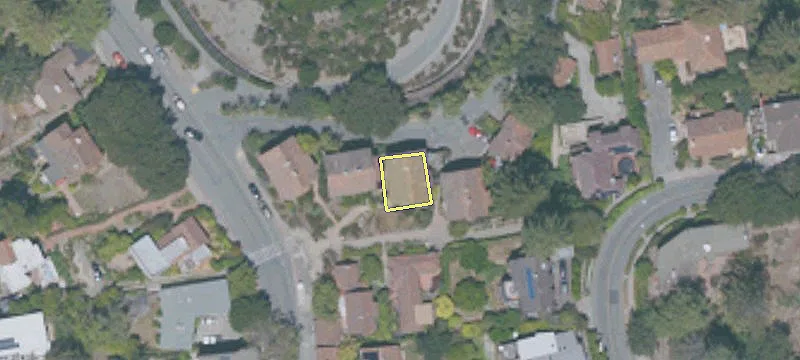 Garden Courtyard Duplex Apartment Building