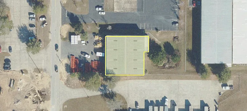 Light Industrial Warehouse in Commerce Center