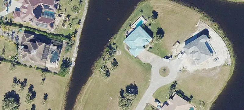 Deed-Restricted Lakefront Buildable Lot