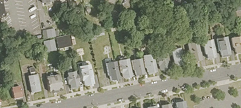 Newly Remodeled 5BR Apartment with Yard