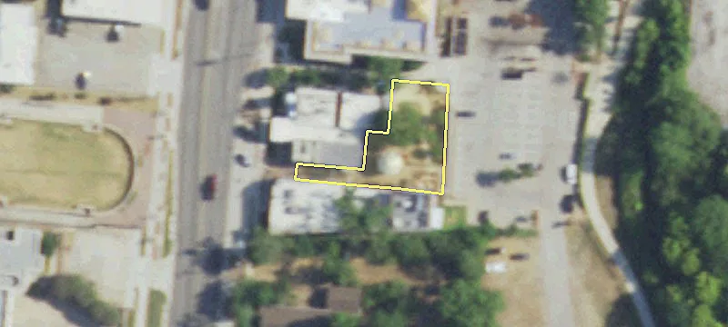Retail Suite on Busy Intersection