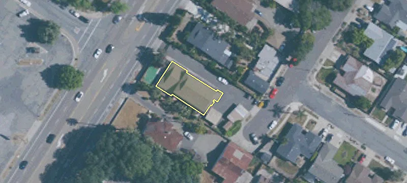 Five-Unit Apartment Building with Private Entrance