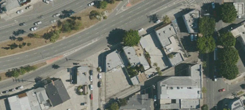 Freestanding Retail Building with LAC4 Zoning