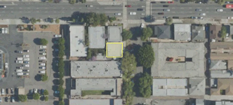 Spacious Duplex with Off-Street Parking