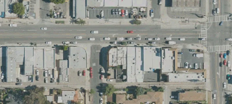 Freestanding Building with Rear Parking