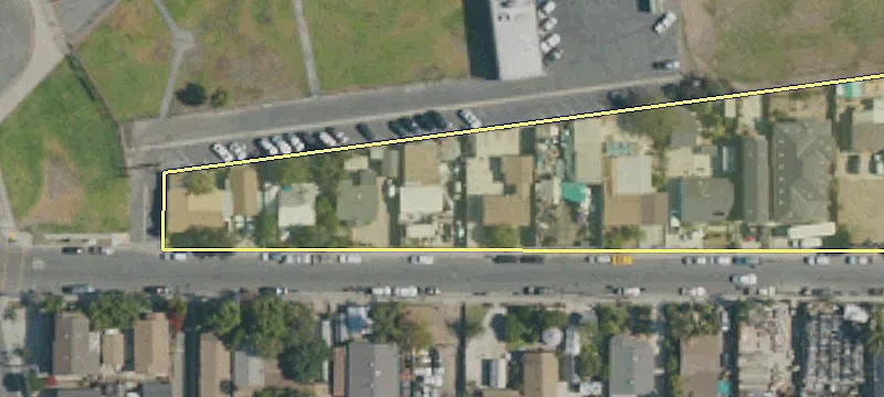 Industrial Auto Repair & Storage Lot