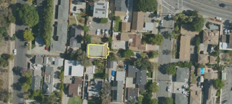 Renovated Duplex with Private Yard