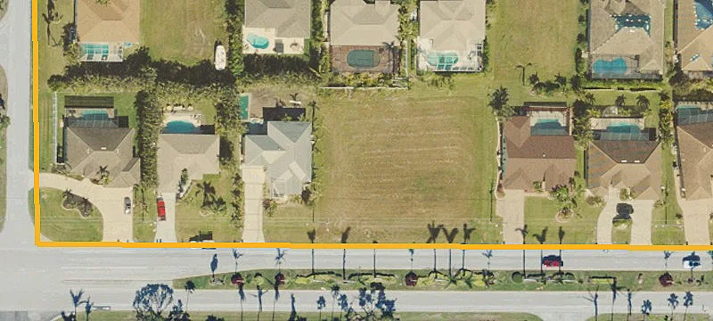 Waterfront-Adjacent Buildable Lot