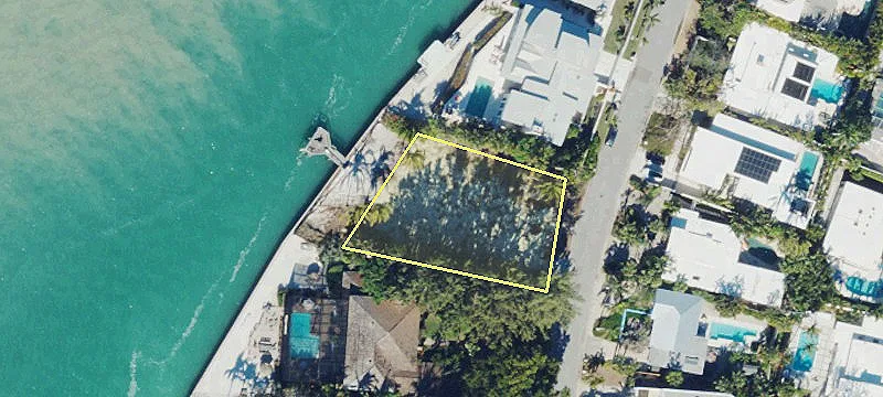Gulf-Front Residential Building Lot