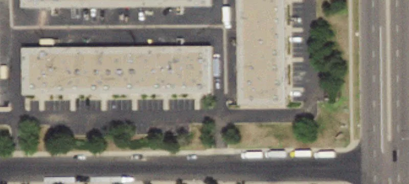 Flex Warehouse With Drive-In Door
