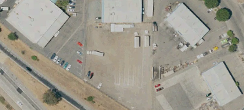 Warehouse with Paved Yard