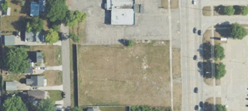 Commercial Land with Major Road Frontage