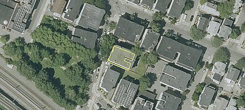 Fully Renovated 6-Unit Apartment Building