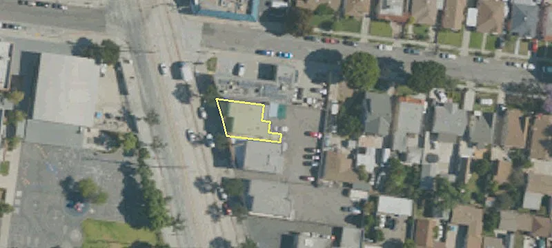 Mixed-Use Retail and Apartments