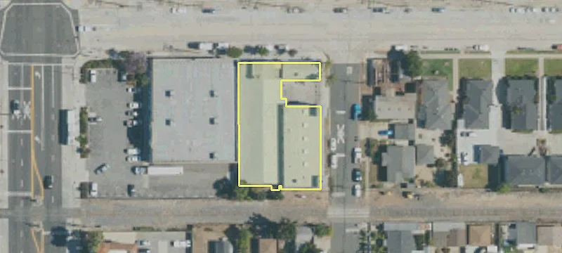 Light Industrial Building with Showroom