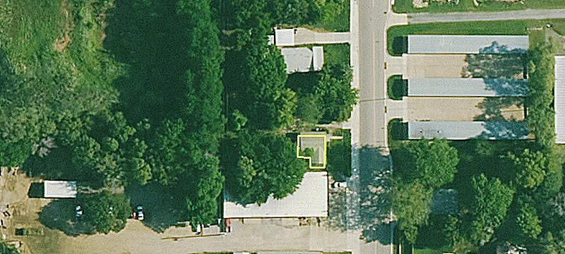 Office/Warehouse with Five Drive-Ins