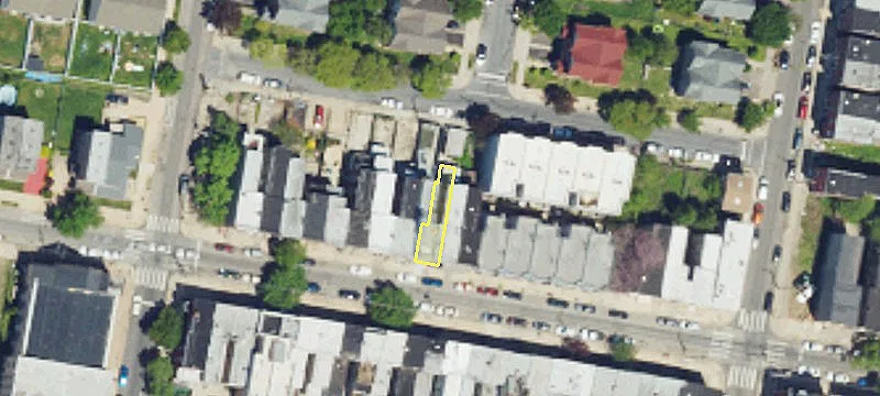 Block-to-Block Triplex with Parking