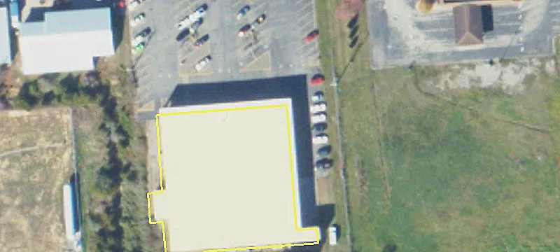 Former Grocery Store with Flexible Layout