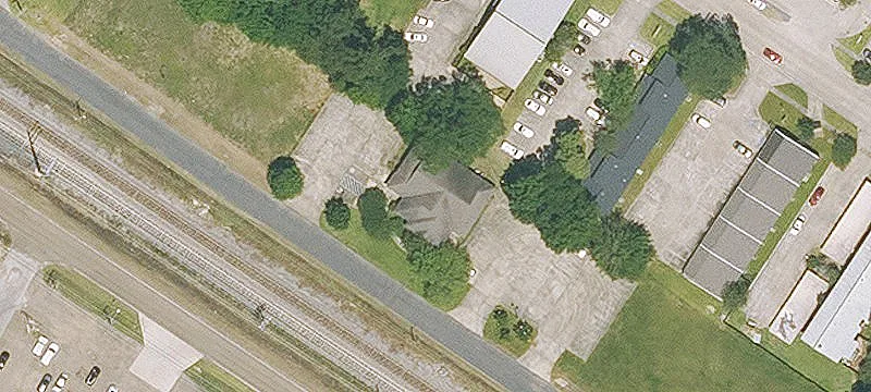Medical Office with Two Parking Lots