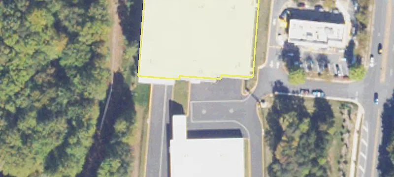 Pad Site Zoned for Commercial Uses