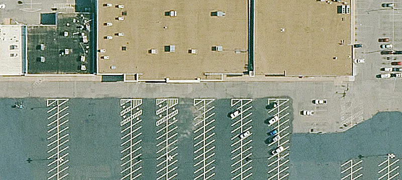 Retail Suites in Shopping Center