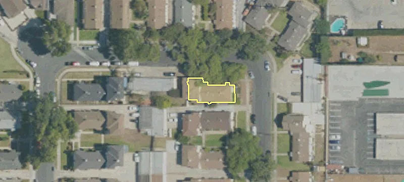Updated Fourplex with Coin Laundry