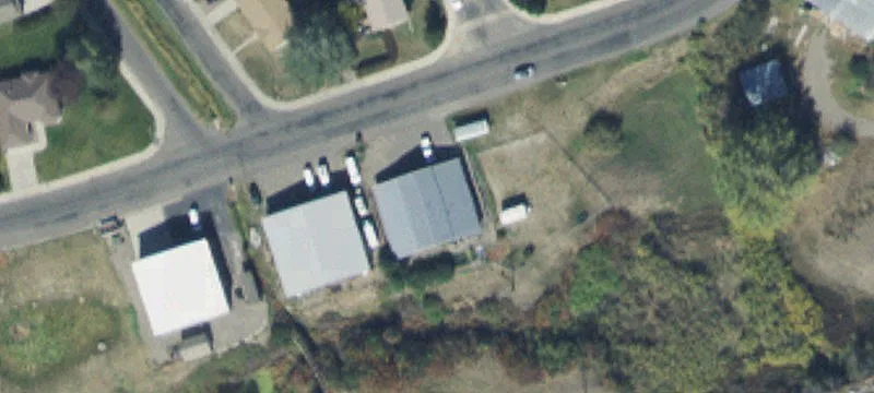 Live-Work Property with Heated Shop