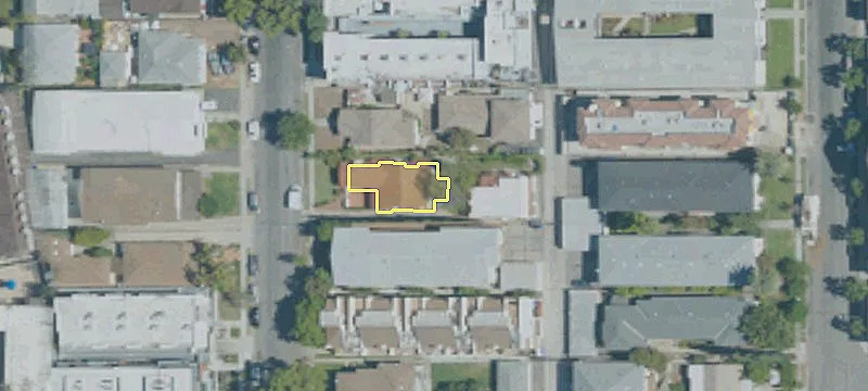 Courtyard Fourplex with Garages