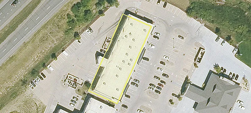 Retail Space in High-Traffic Strip Center