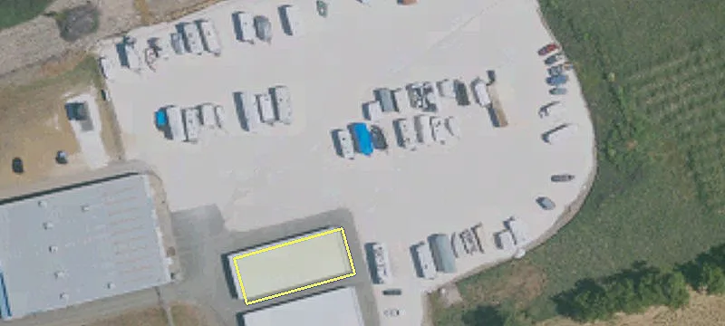 Retail Building with Storage & RV