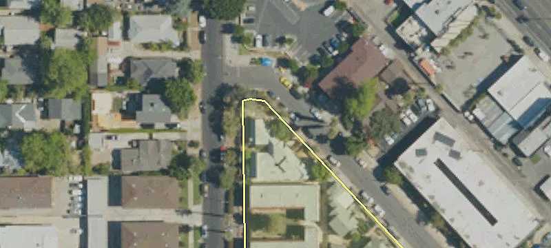 Retail and Office Center at Intersection