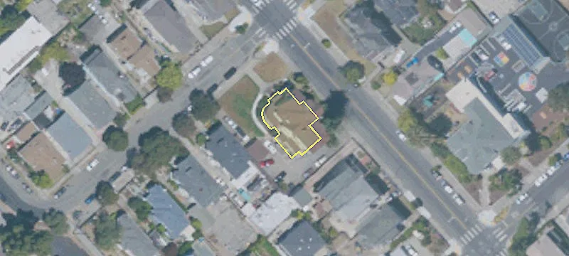 Historic 11-Unit Multifamily Building