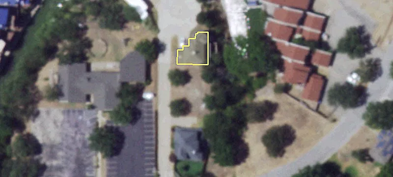 Lakefront-Adjacent Residential Land